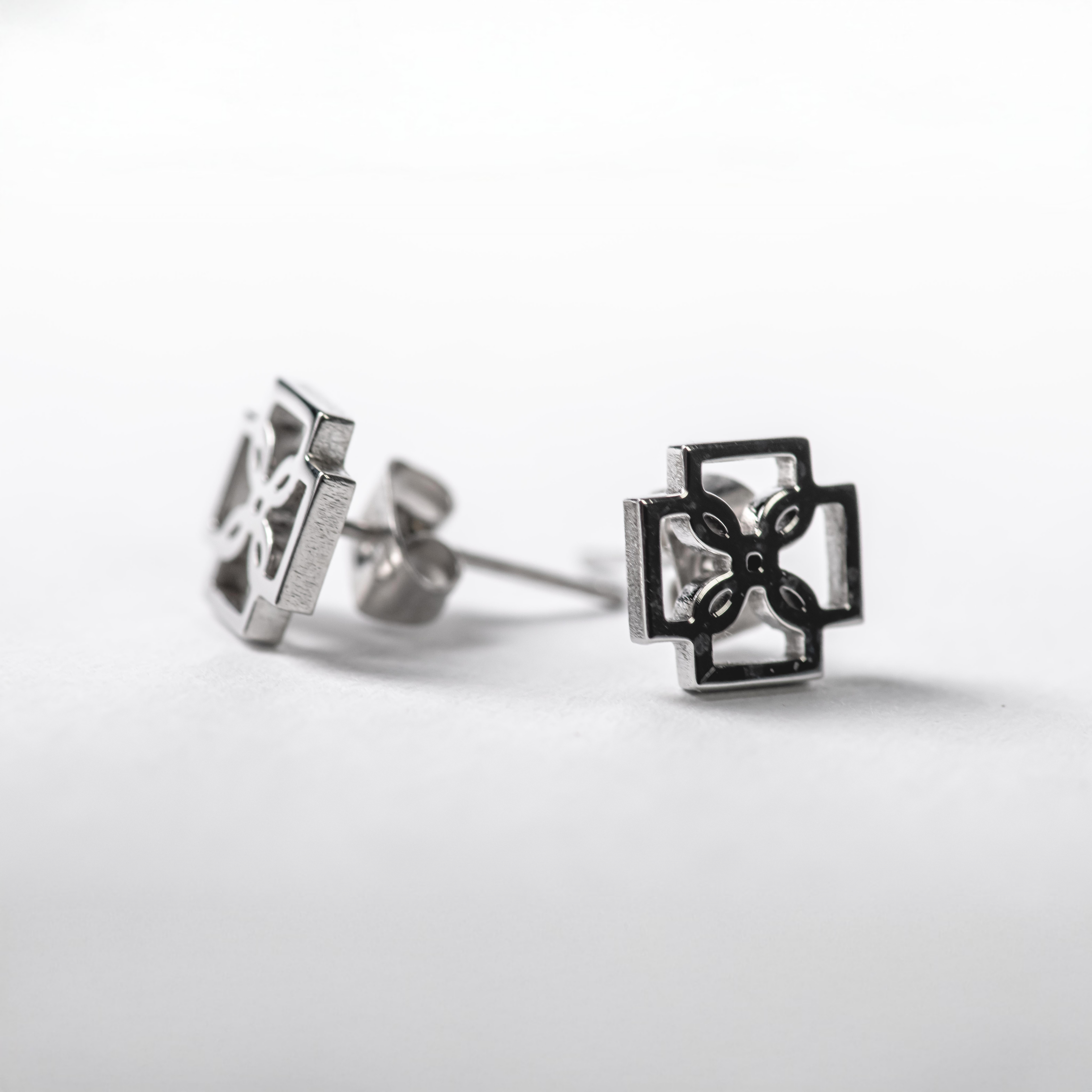 Studs Ameri | PRÉNDELAX